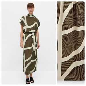 Massimo Dutti Olive Green and Cream Graphic Midi Dress